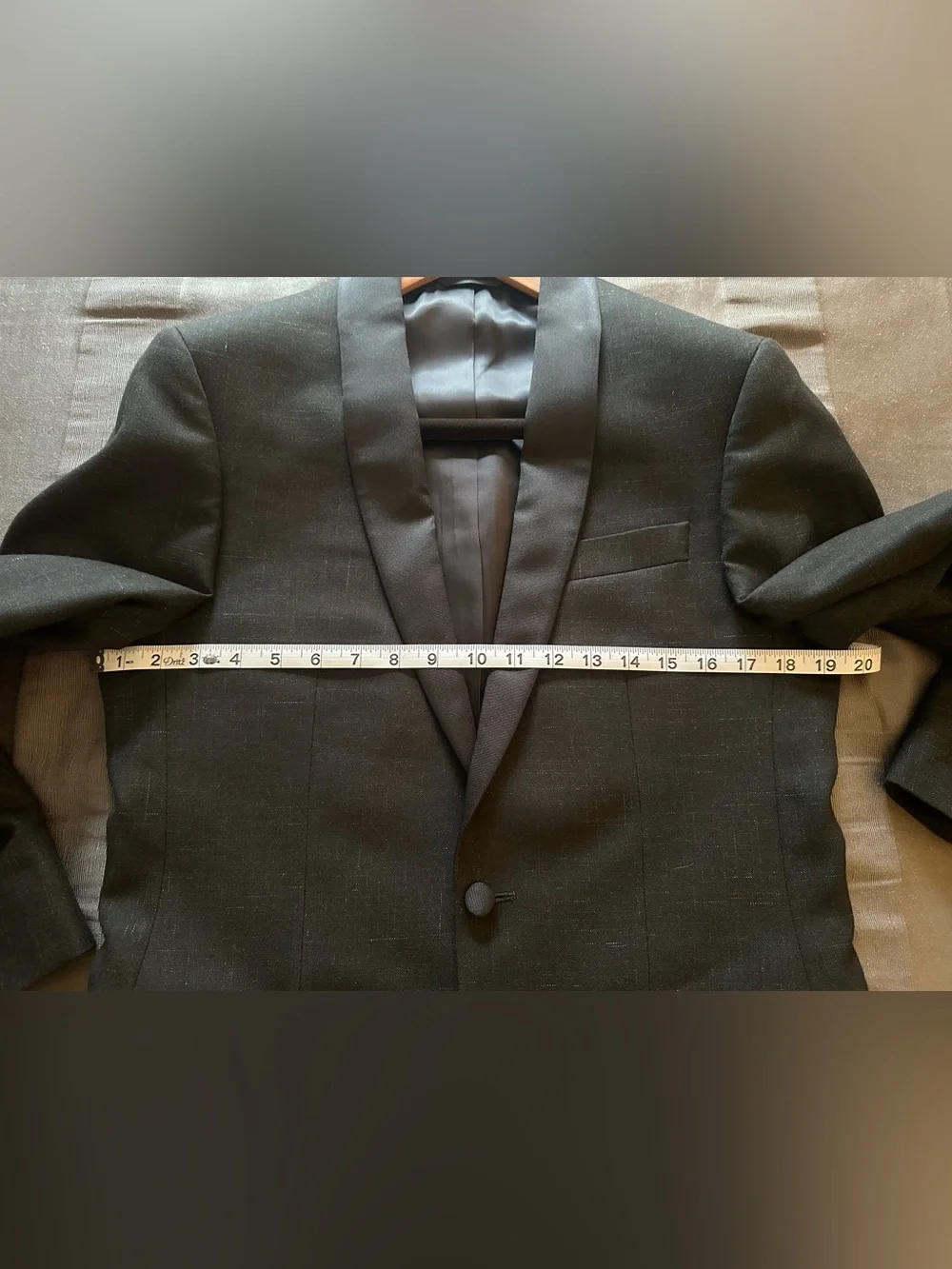 Calvin Klein 38R - 32W Black Patterned Shawl Collar Tuxedo